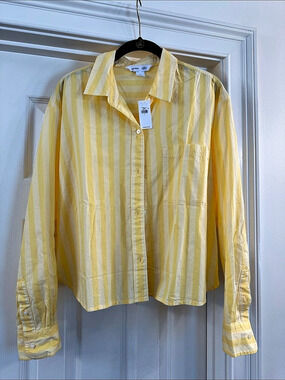 Old Navy The Cropped Shirt Striped Button Down in Yellow